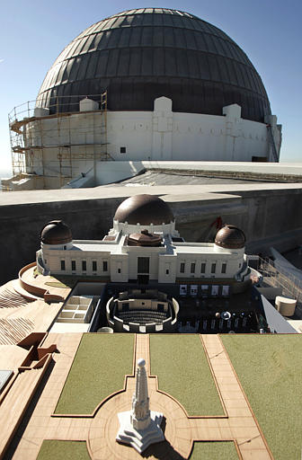 Illustration for article titled The Coolest-Looking Observatories On Earth